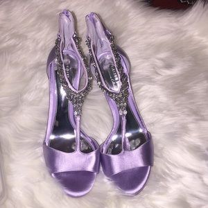 Gianni Bini size 8.5 lavender bling heels. NWOT